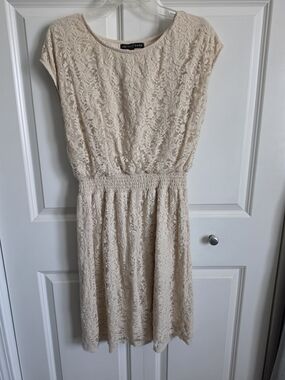 Cream Lace Dress with Elastic Waist by Fifth & Park size 16/xl